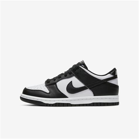 nike dunk in store